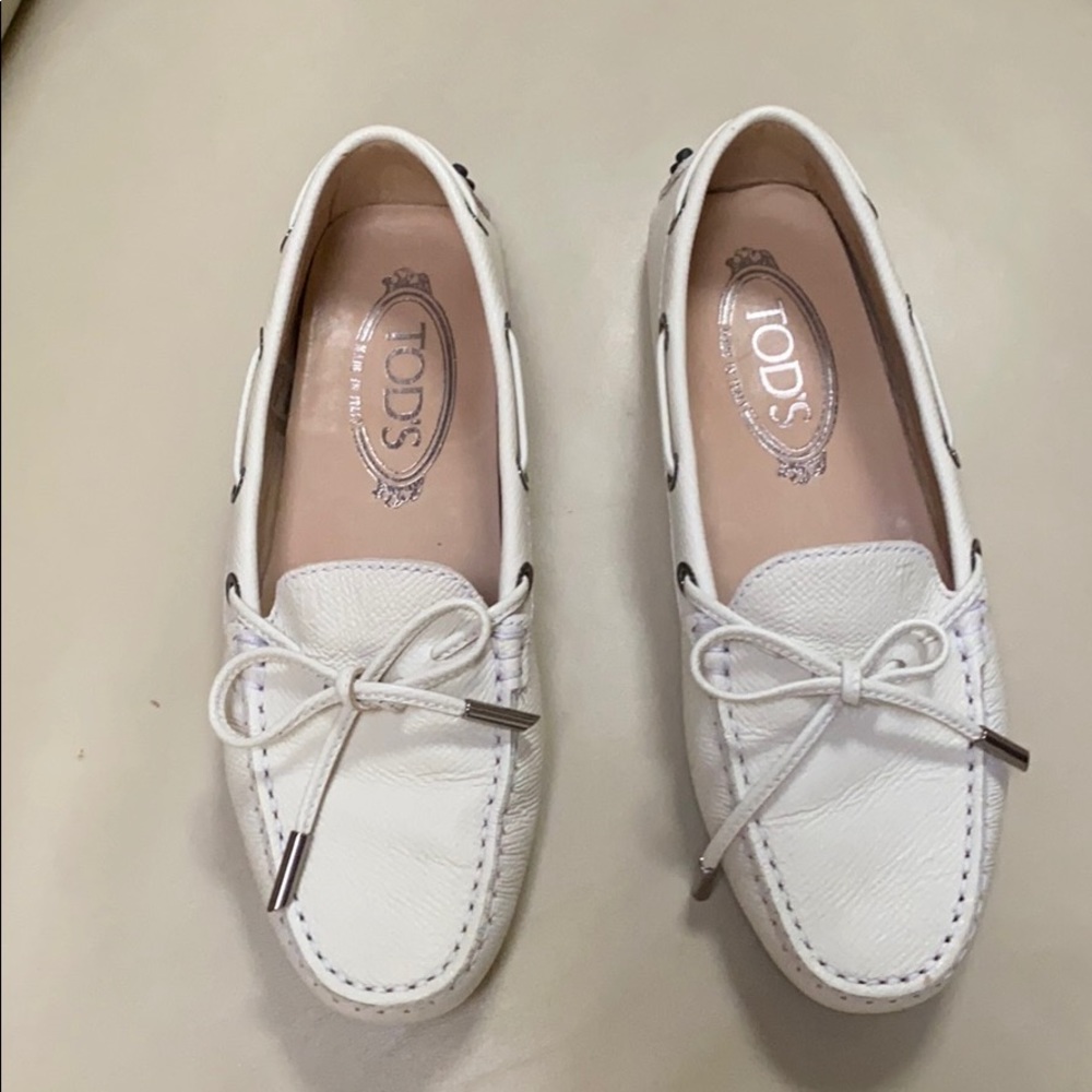 Tod’s Gommino driving shoes. Front tie